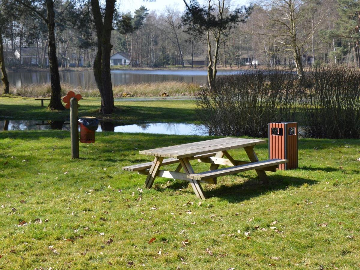 Holiday Home With Large Terrace Stramproy Buitenkant foto