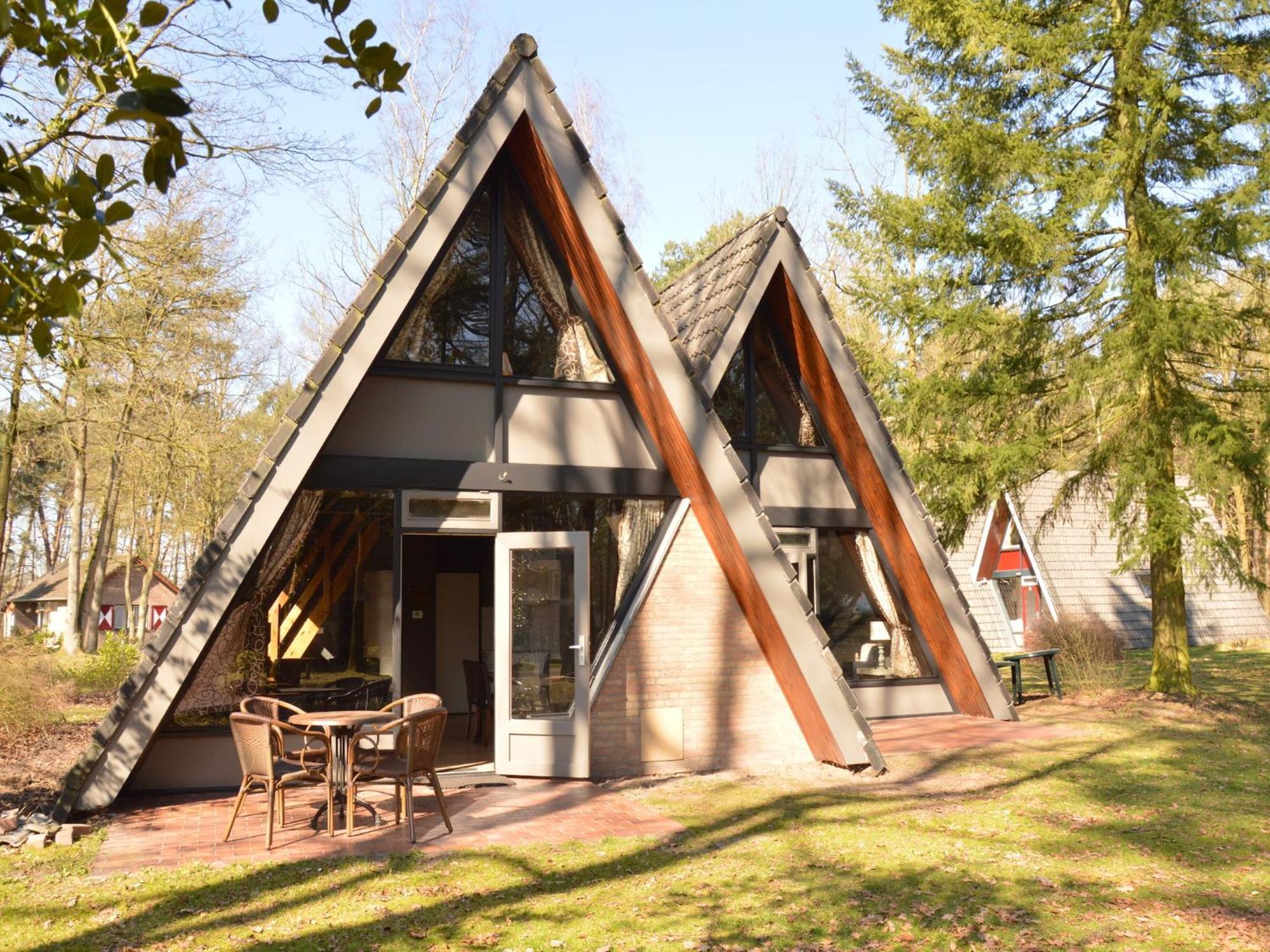 Holiday Home With Large Terrace Stramproy Buitenkant foto
